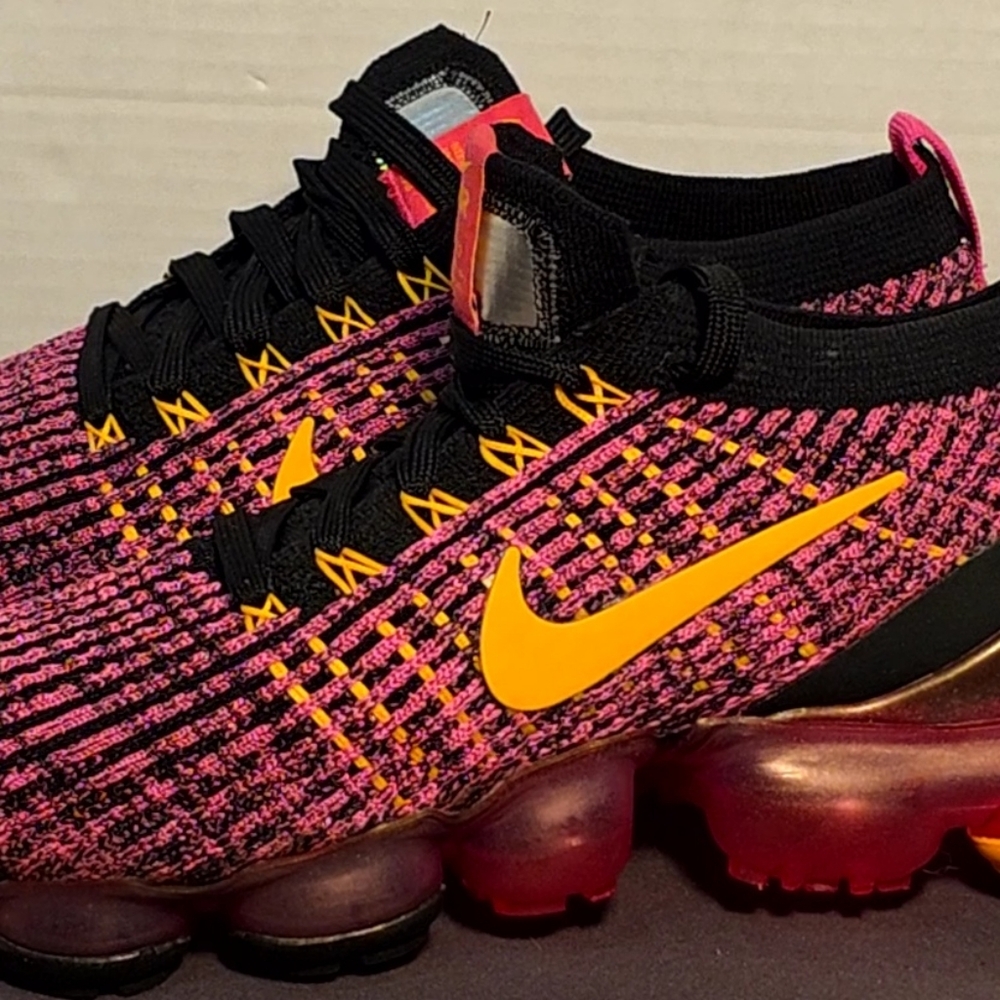 Nike Air VaporMax Flyknit 3 Laser Fuschia Womans Size 7.5 # AJ6910-600 - Picture 10 of 10